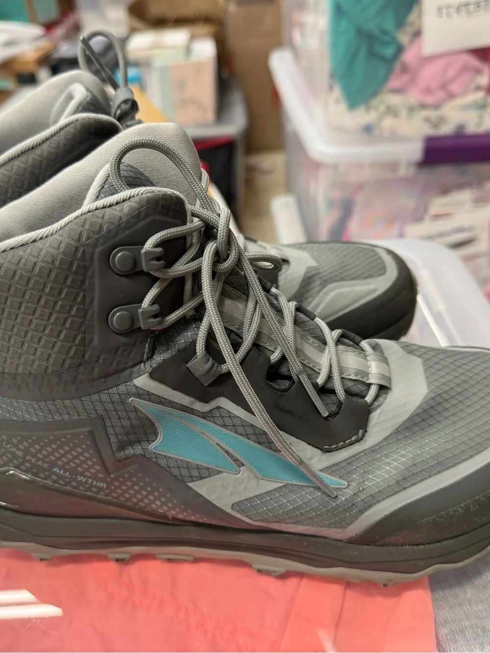 Altra Women's Lone Peak ALL-WTHR Mid Trail Running Shoe